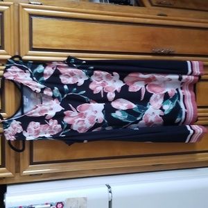 AVENUE Dress, size 22/24 sleeveless, vneck, midi black/mauve/green colors